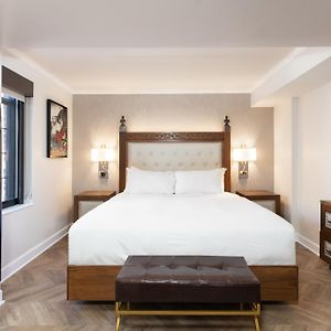 Luxury One-Bedroom King Suite